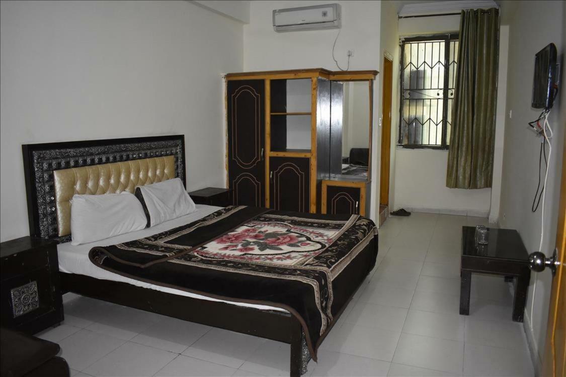 Mehran Hotel Равалпинди Екстериор снимка