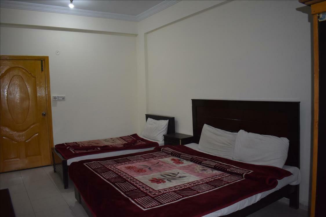 Mehran Hotel Равалпинди Екстериор снимка